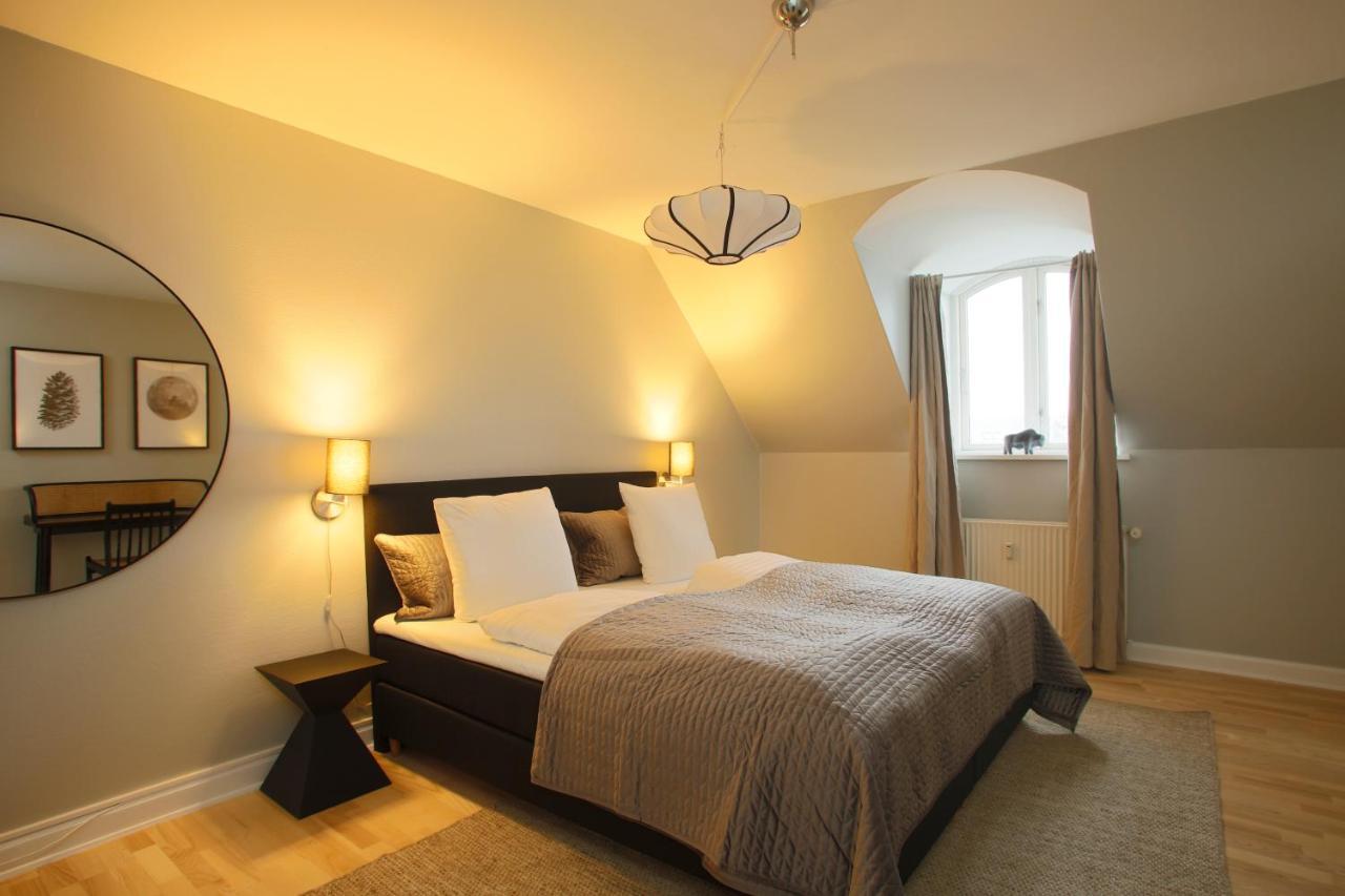 Unique 5 Bedroom W Exposed Beams In Leilighet København
