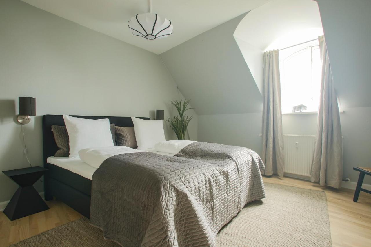 Unique 5 Bedroom W Exposed Beams In Leilighet København